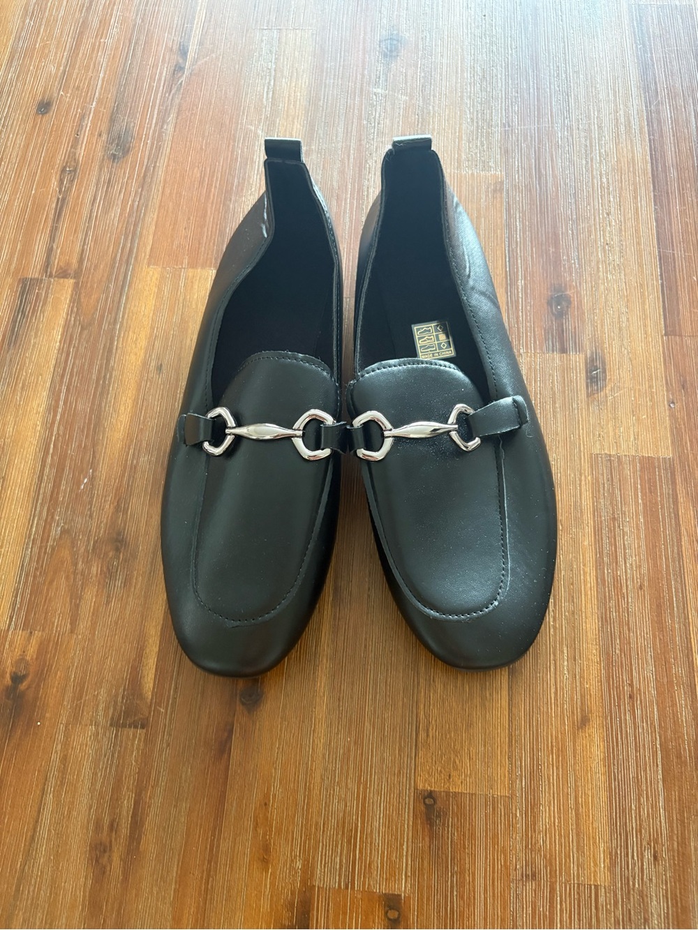BRAND NEW SHEIN Black Loafers with Silver Chain Accent